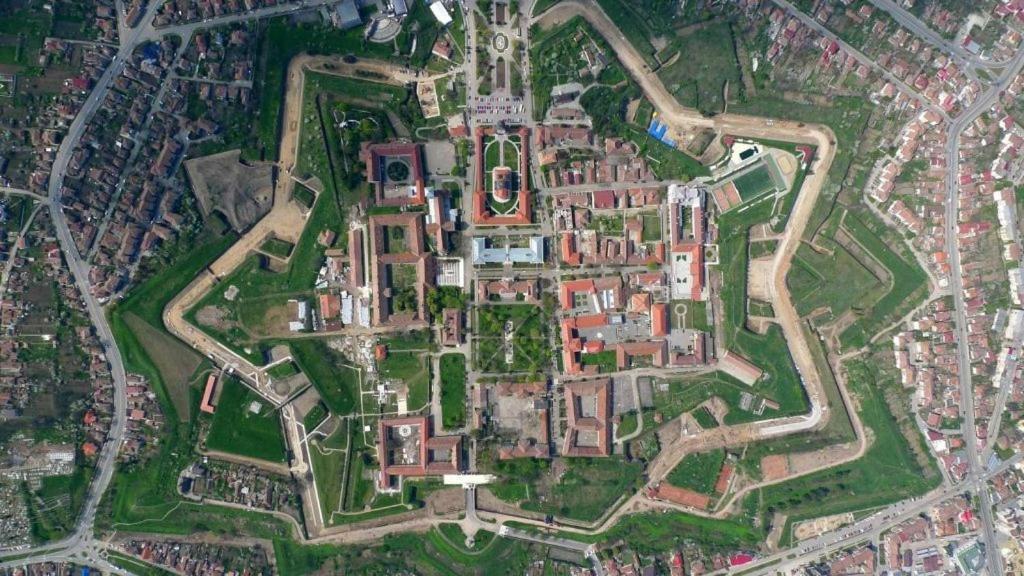 Hortenzia Алба-Юлия Экстерьер фото